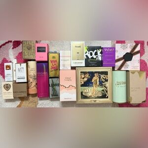 Empty perfume boxes ( JUST THE BOXES)